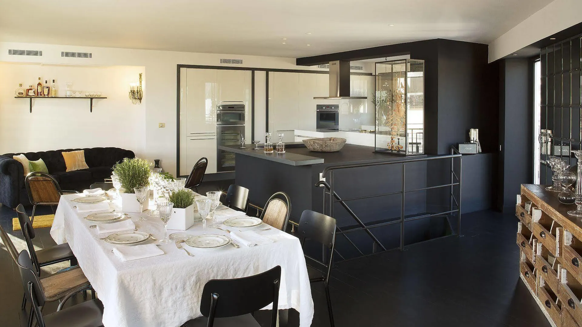 Le Noir Hotel