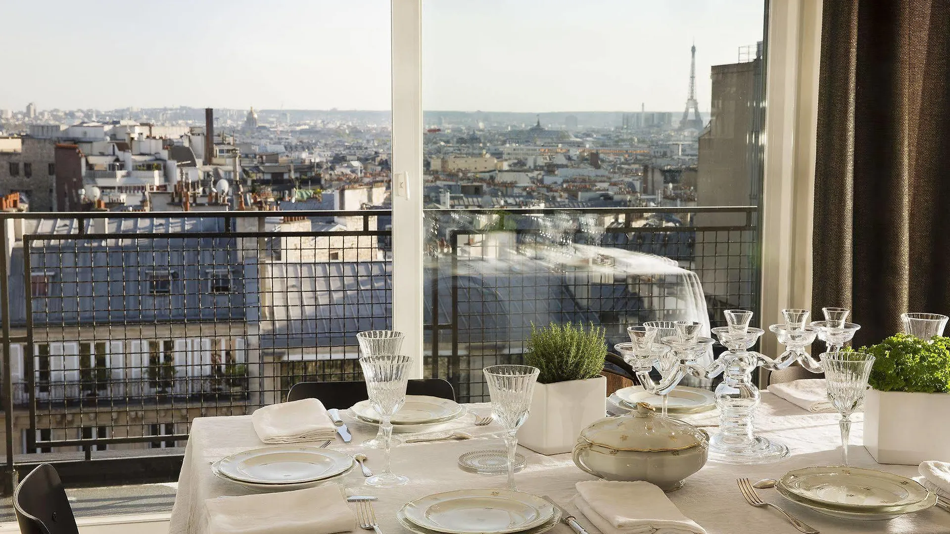 Otel Le Noir 4*
