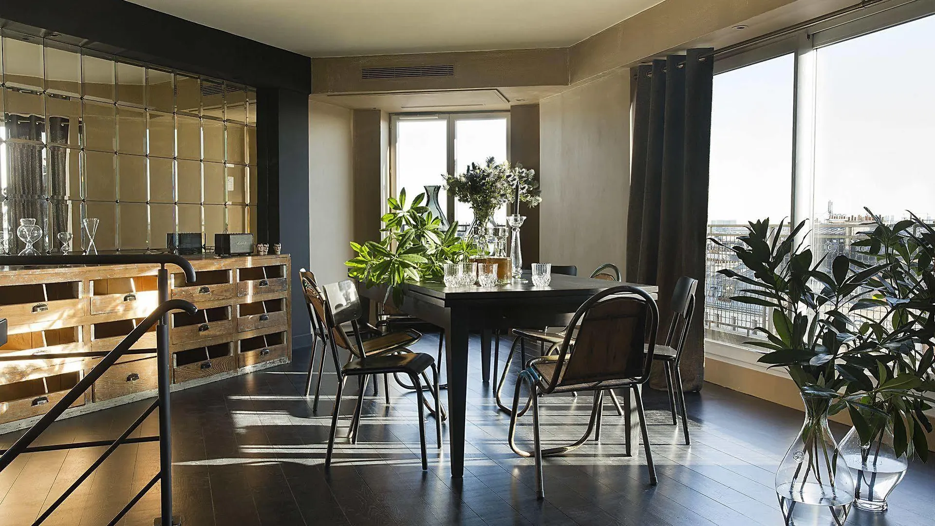 Le Noir 4*